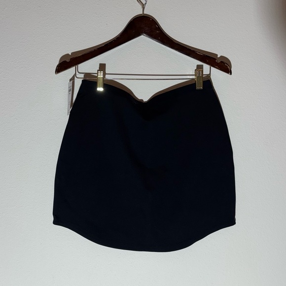 Abercrombie & Fitch Skirt NWT Size Medium - Picture 2 of 4